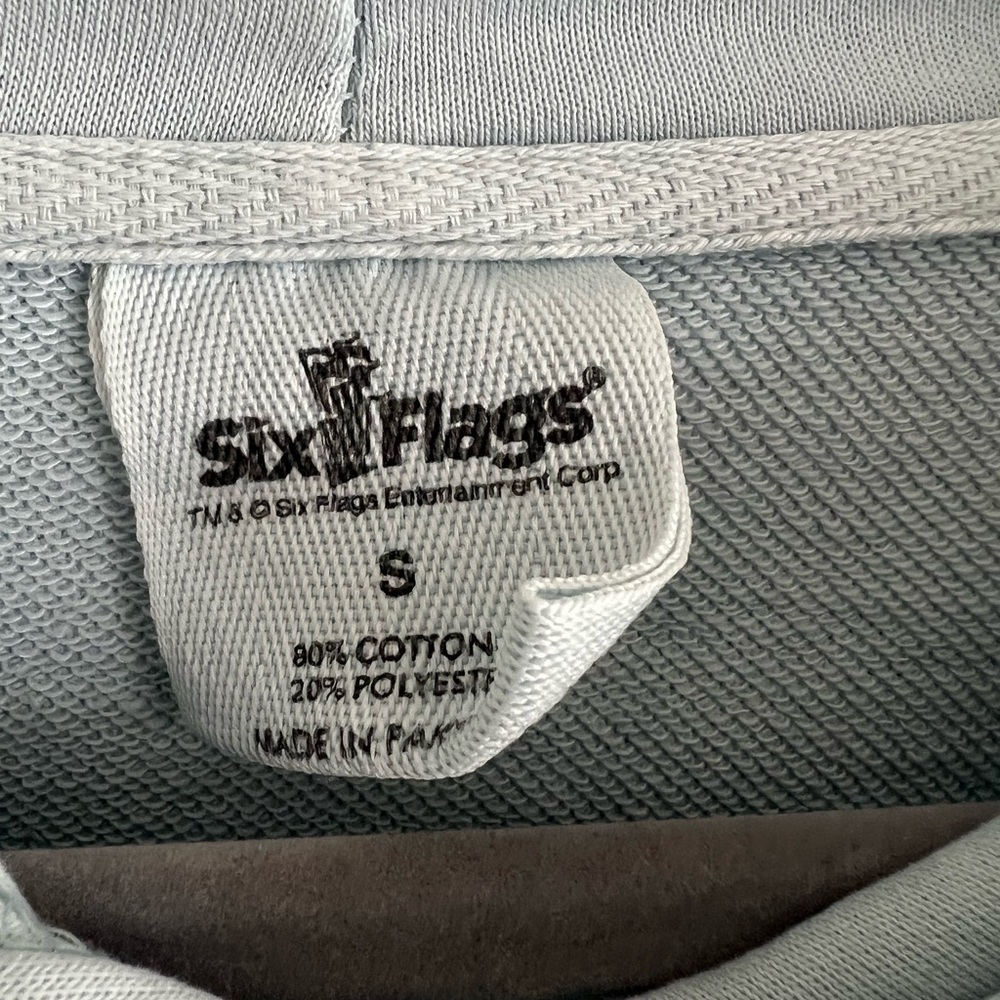Six Flags Light Blue Hooded Sweatshirt Small - Picture 4 of 5